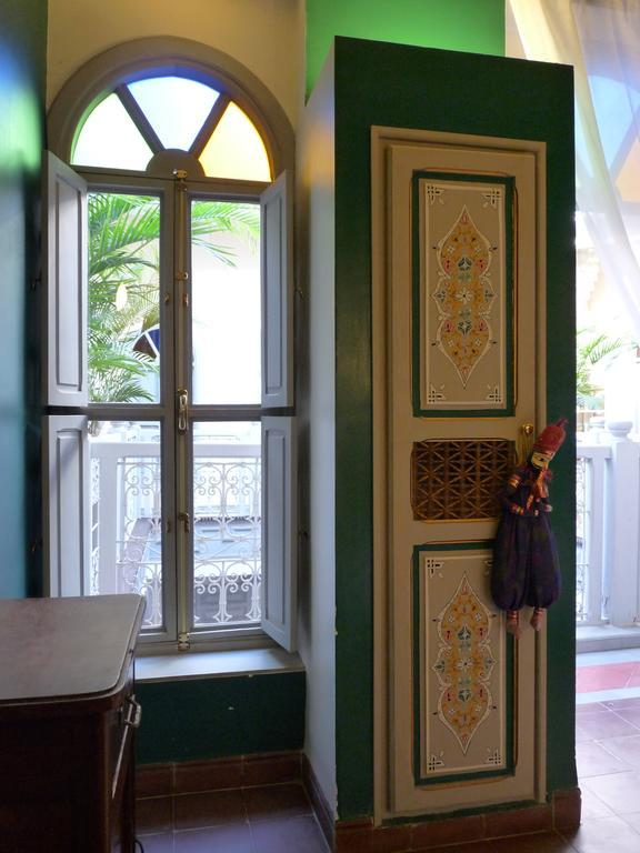 Small Double Room,442442736:JPEG